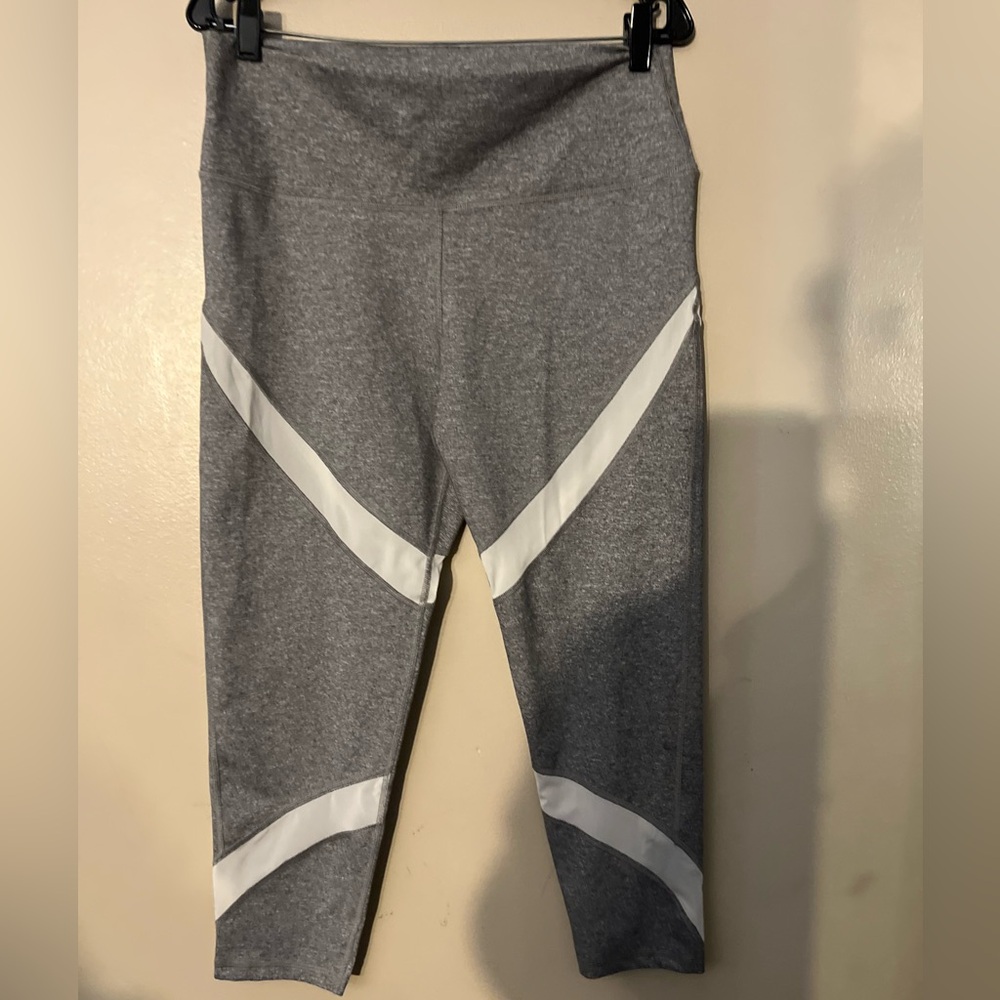 Aerie Gray Leggings with White Accents